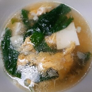 豆腐とつるむらさき卵のスープ
